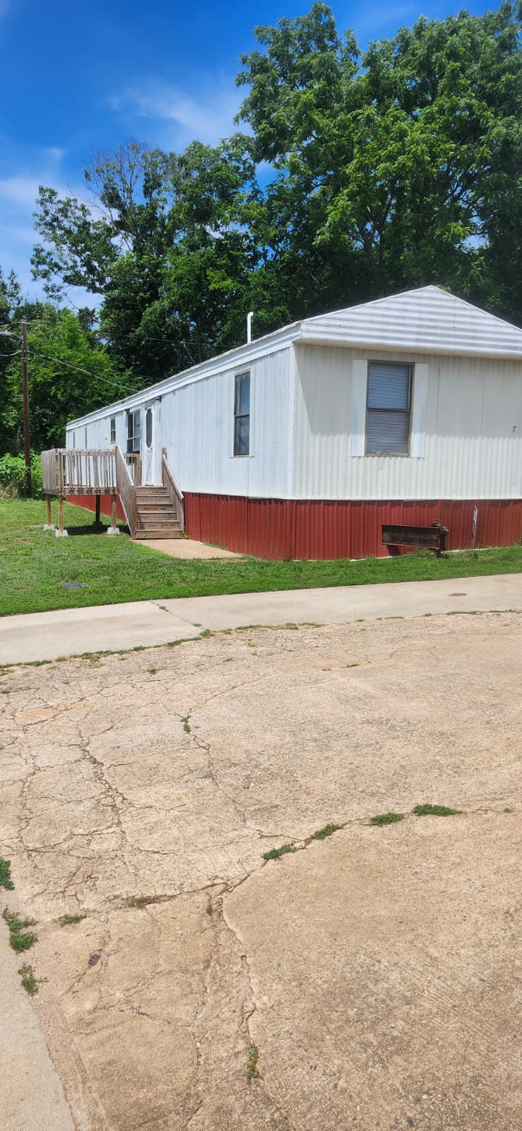 8364 Cedar St - 7